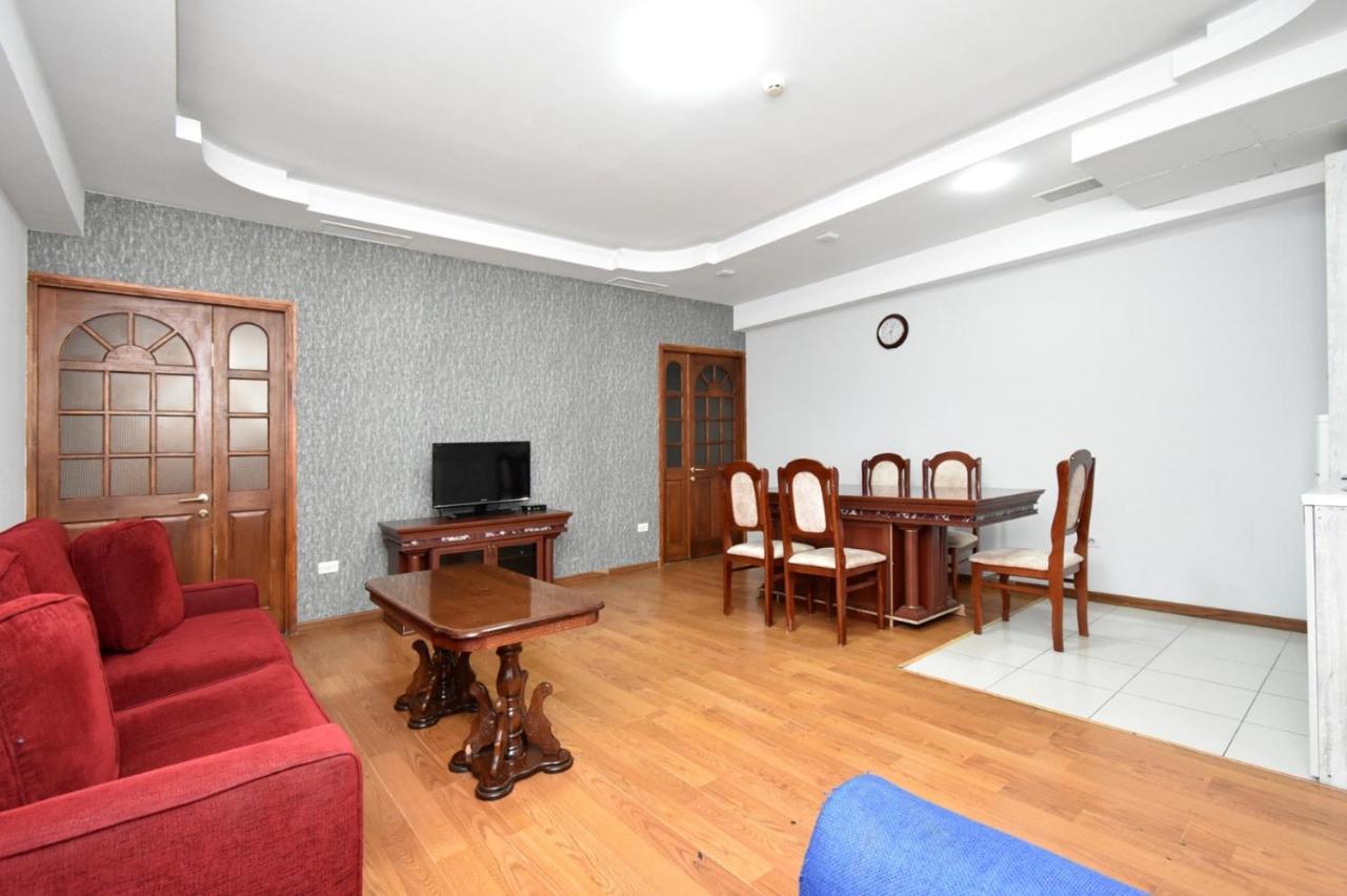 Armenak apartments N20 Jerevan Buitenkant foto